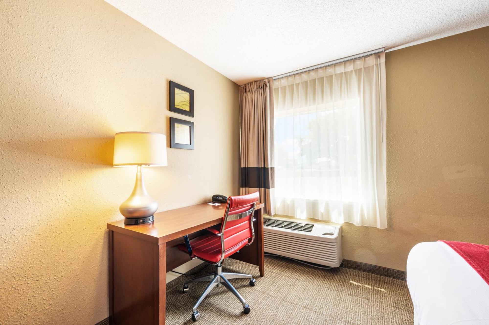 Comfort Inn Mayfield Heights Cleveland East Экстерьер фото