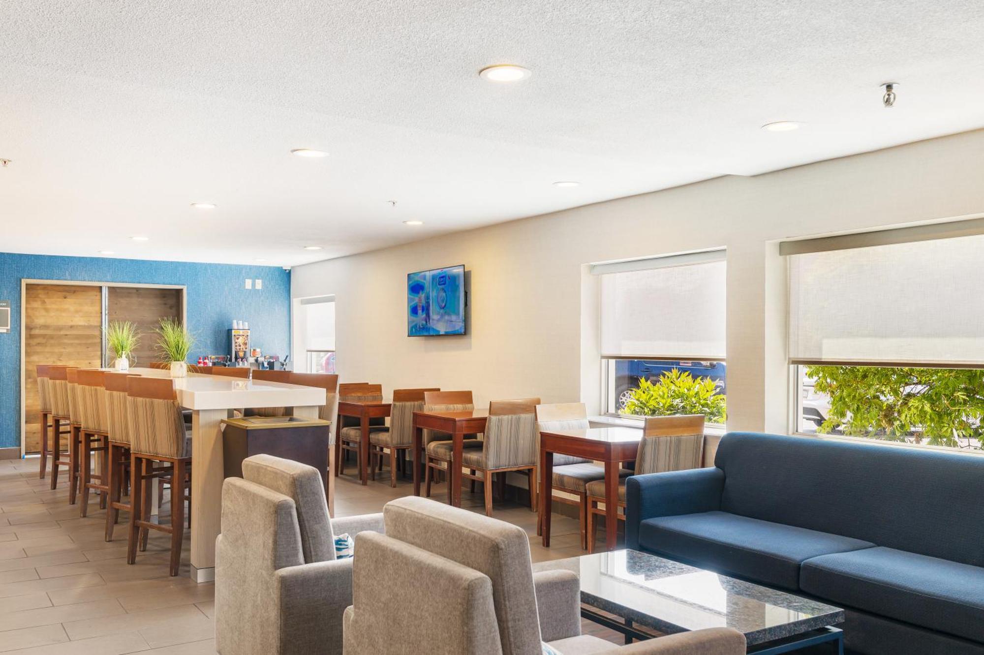 Comfort Inn Mayfield Heights Cleveland East Экстерьер фото