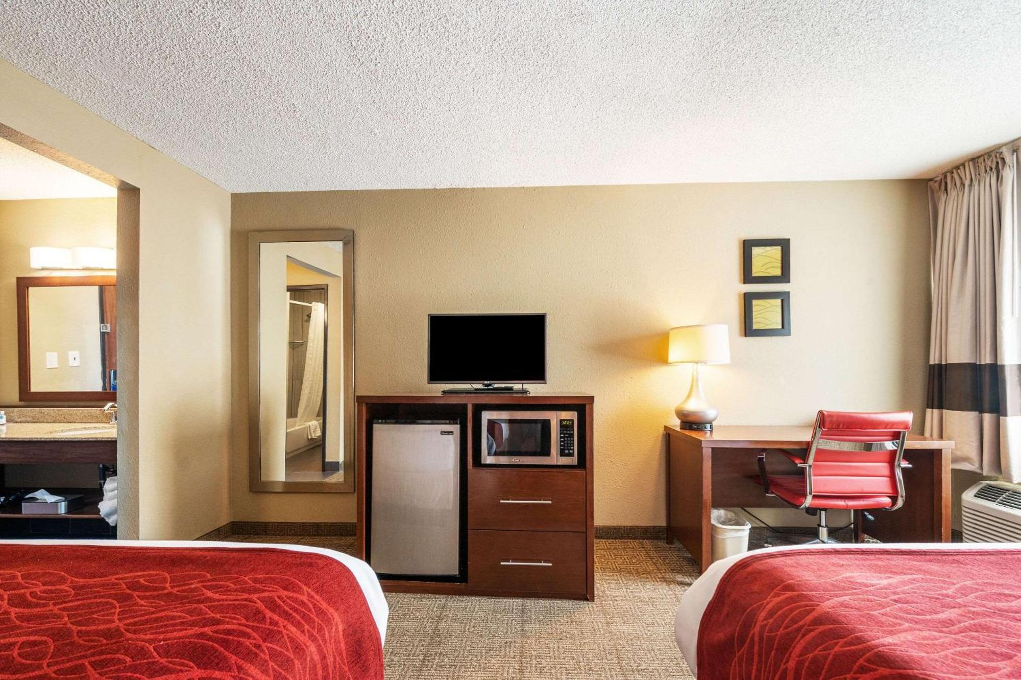 Comfort Inn Mayfield Heights Cleveland East Экстерьер фото