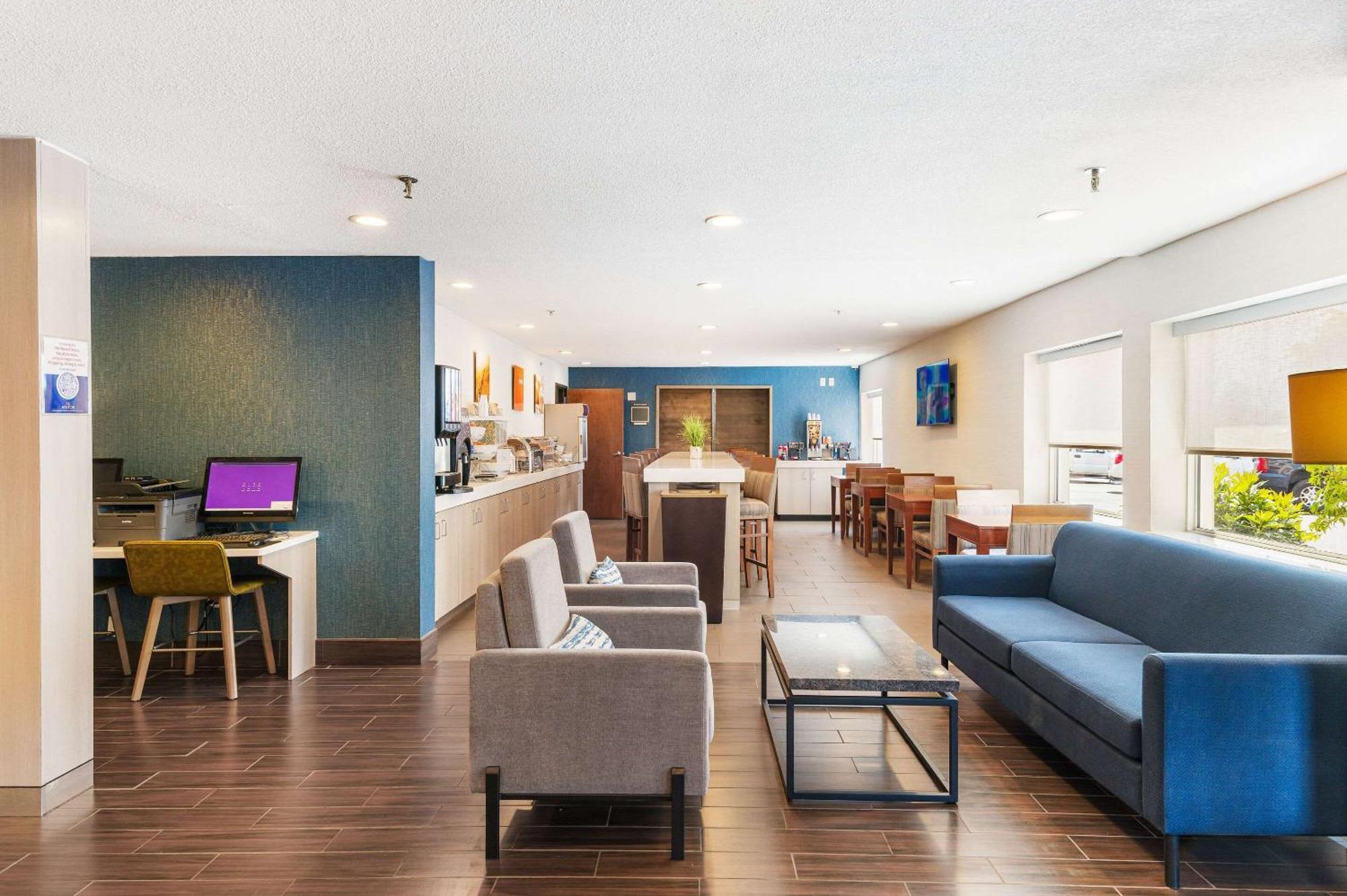 Comfort Inn Mayfield Heights Cleveland East Экстерьер фото