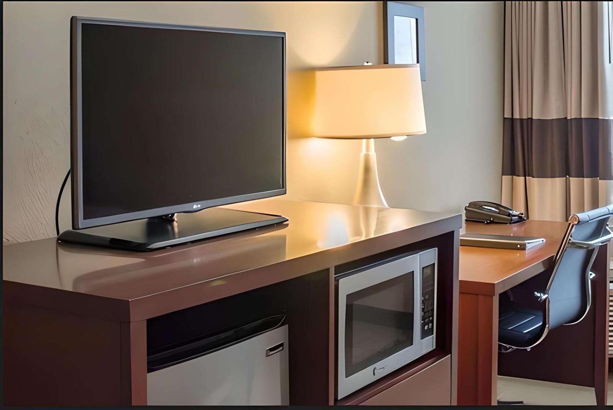 Comfort Inn Mayfield Heights Cleveland East Экстерьер фото