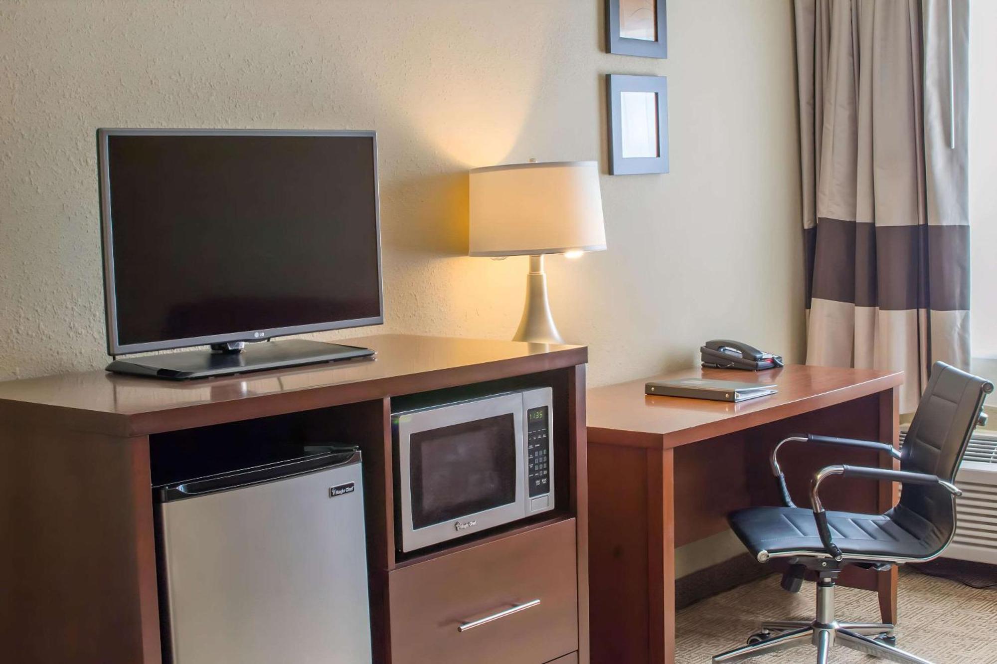 Comfort Inn Mayfield Heights Cleveland East Экстерьер фото